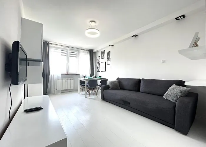 Inflancka - Self Check-in 20h *